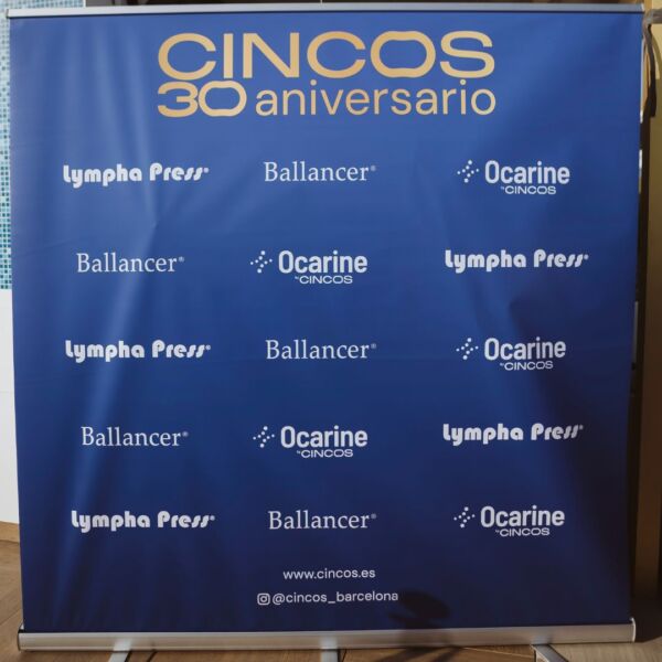 Rollup celebración 30 aniversario de CINCOS